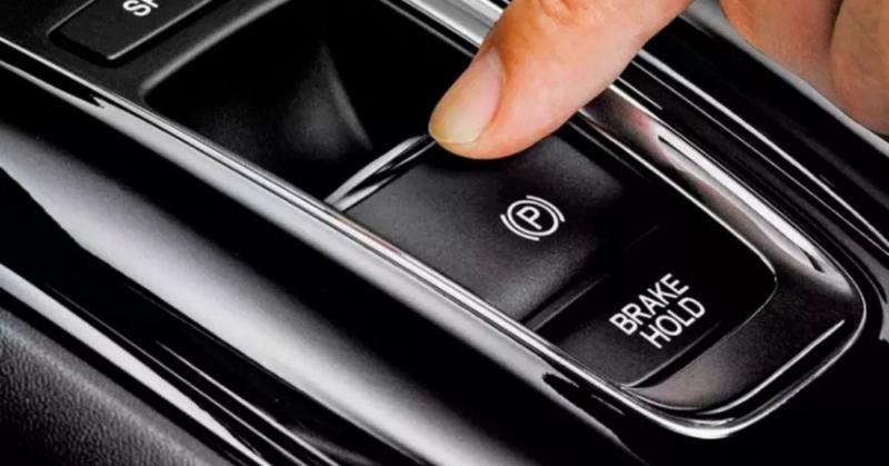 Minh họa nút bấm Auto Hold trên xe hơi và hệ thống phanh đĩa
