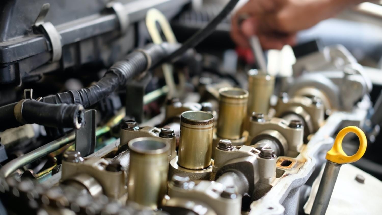 Hình ảnh máy chẩn đoán hiển thị mã lỗi B0302 liên quan đến hệ thống điều hòa ô tô