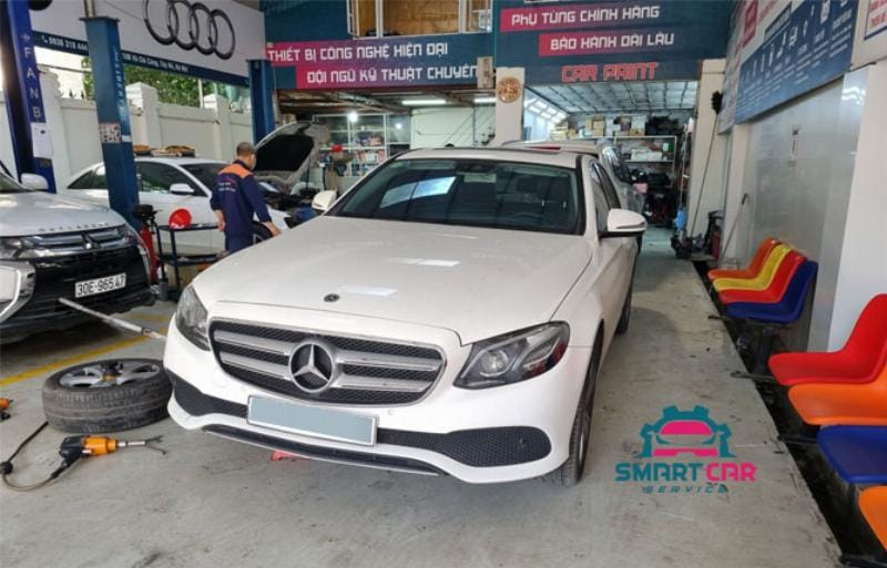 Công tắc đèn phanh ô tô bị lỗi là nguyên nhân gây ra mã lỗi P0573, cần kiểm tra