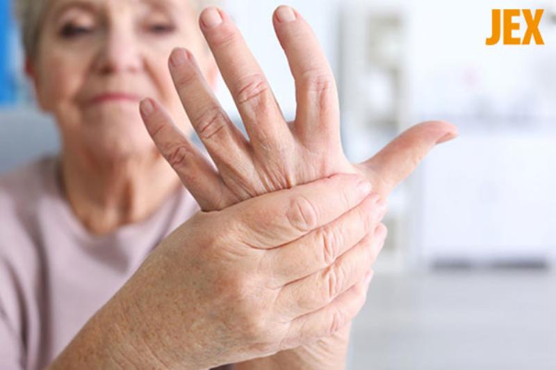 Hình ảnh minh họa bi tê cũ bị mòn, biến dạng hoặc có dấu hiệu hư hỏng so với bi tê mới