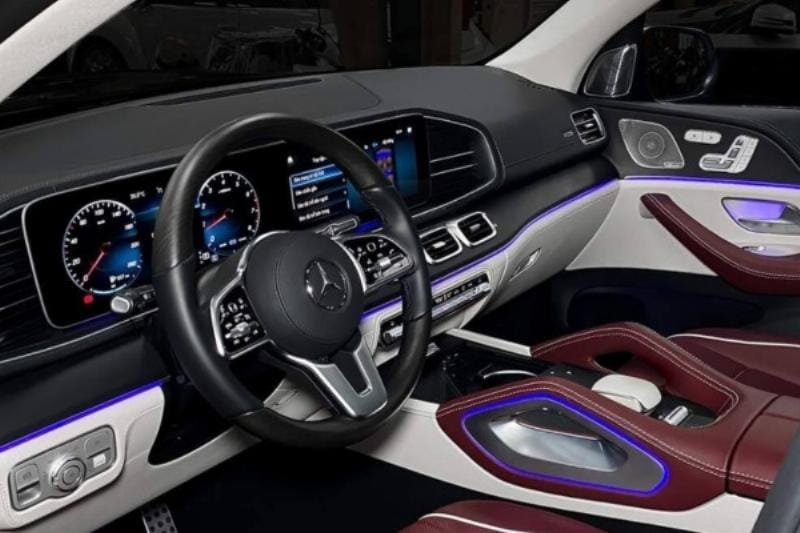 Dịch vụ vệ sinh và phục hồi nội thất Alcantara chuyên nghiệp tại Garage Auto Speedy