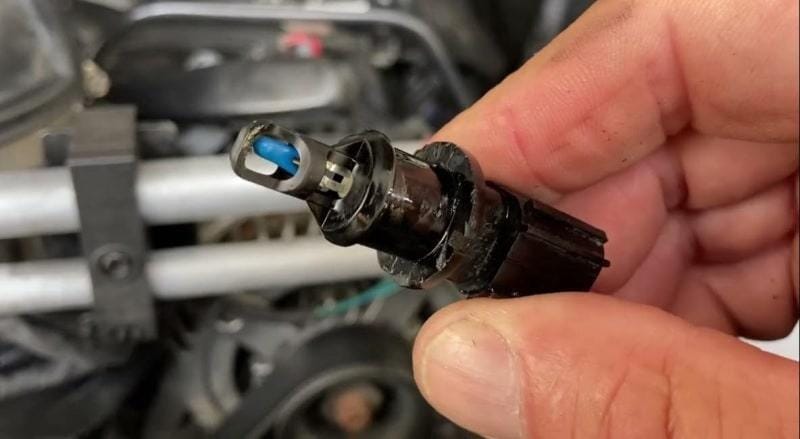 kiểm tra cảm biến IAT ô tô