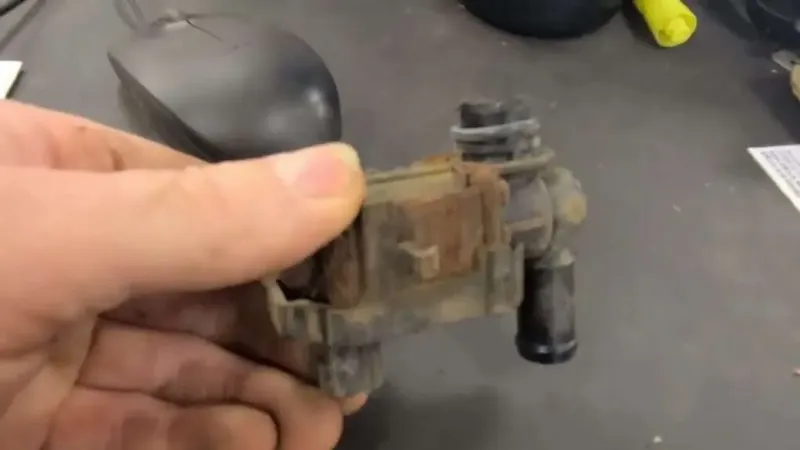 kiem tra van thong gio evap nissan p0447