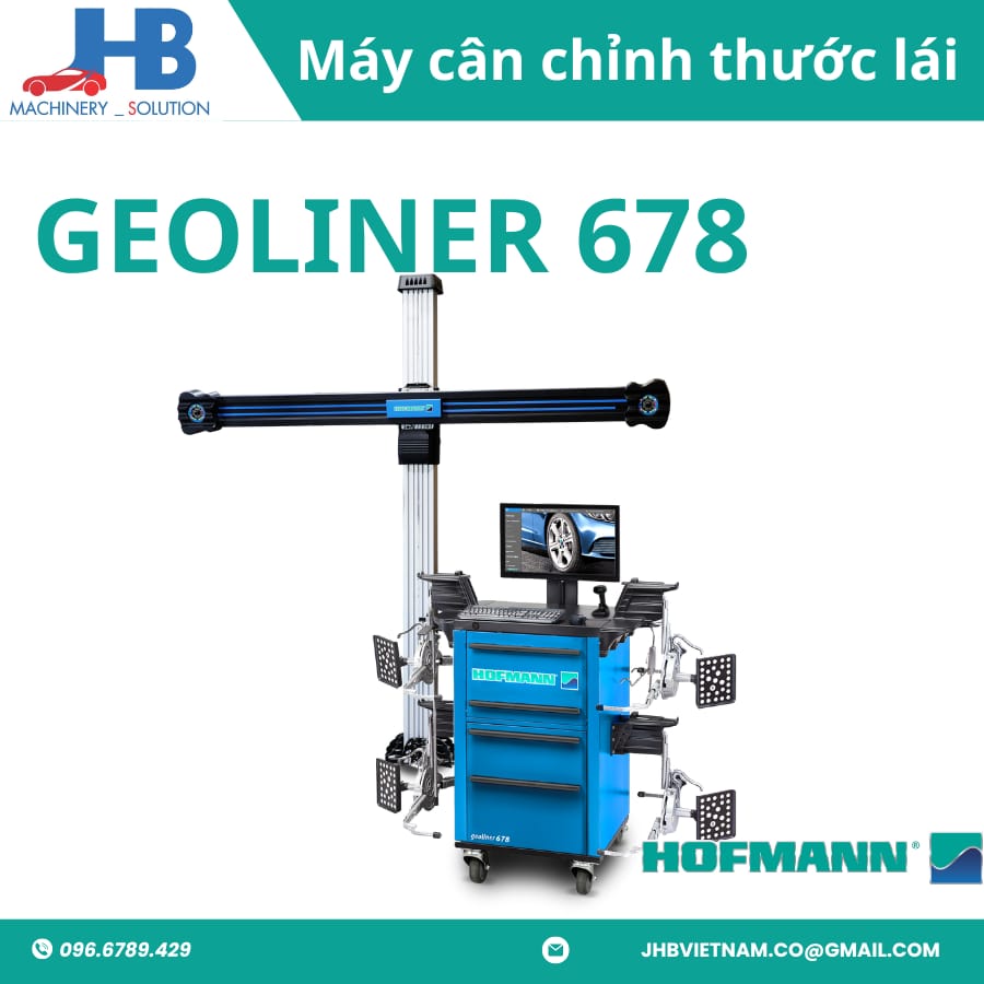 Kỹ thuật viên sử dụng máy quét để kiểm tra cảm biến góc lái ô tô