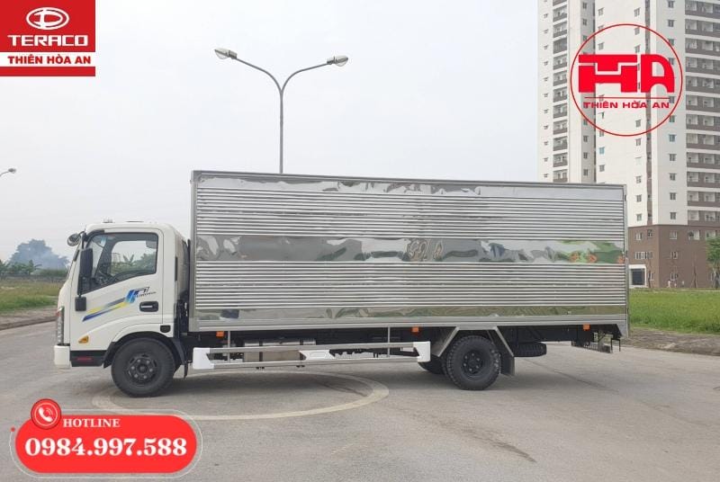 Ky thuat vien chuyen nghiep kiem tra va sua chua he thong SCR cua xe o to