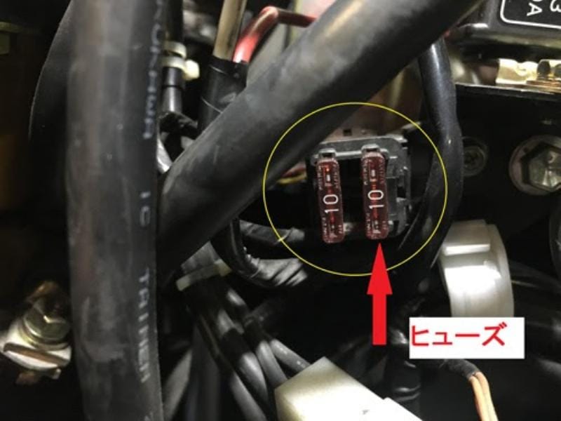 Công tắc bàn đạp phanh Ford 6.4