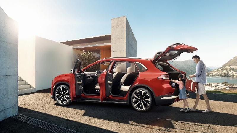 So sánh chi phí vận hành 100km giữa xe điện và xe xăng tại Việt Nam