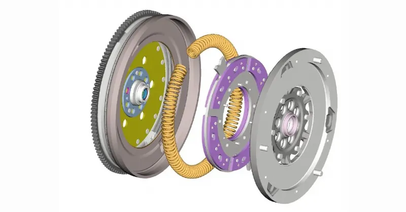 So sánh bánh đà ô tô mới và bánh đà cũ