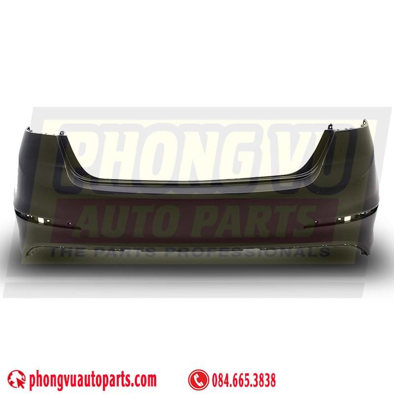 Body kit ô tô bị nứt vỡ sau va chạm, cần được sửa chữa hoặc thay thế để đảm bảo thẩm mỹ và chức năng