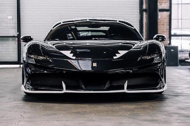 Bo phan rieng le cua body kit soi carbon chi tiet