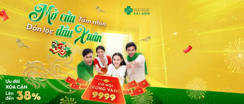 Hinh anh den pha o to bi mo duc va o vang do hu hai lop phu bao ve