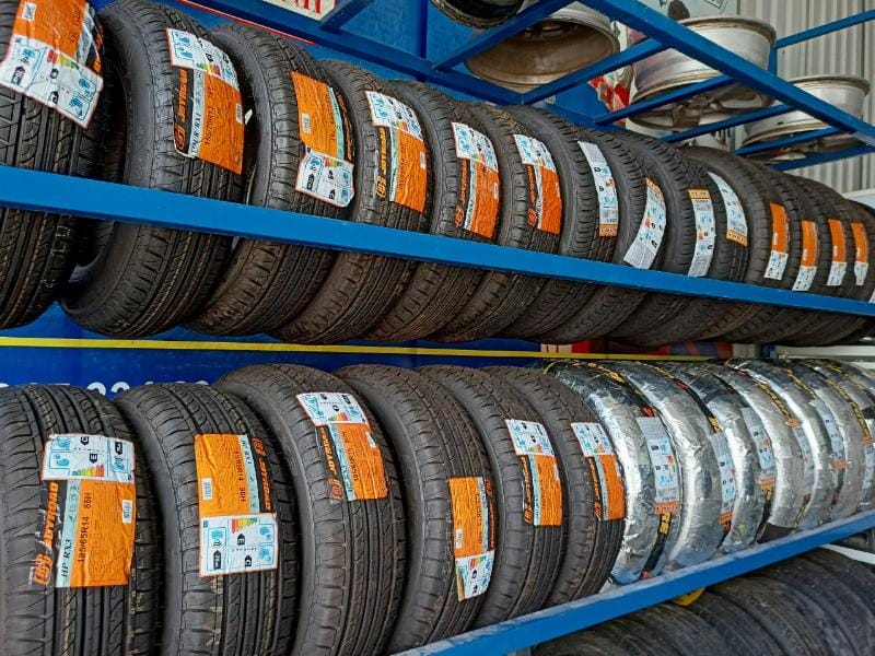 Mặt tiền Garage Auto Speedy khang trang, nơi chuyên sửa chữa bộ vi sai và các pan bệnh ô tô.