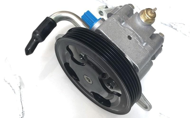 kiểm tra bơm trợ lực lái tại garage ô tô