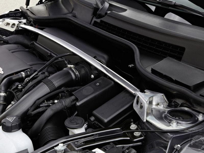 Chuyen gia Garage Auto Speedy kiem tra he thong nhien lieu xe oto