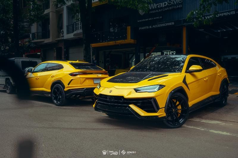 Hình ảnh so sánh trực quan sự khác biệt giữa việc dán wrap body kit tạm thời và lắp đặt body kit vĩnh cửu