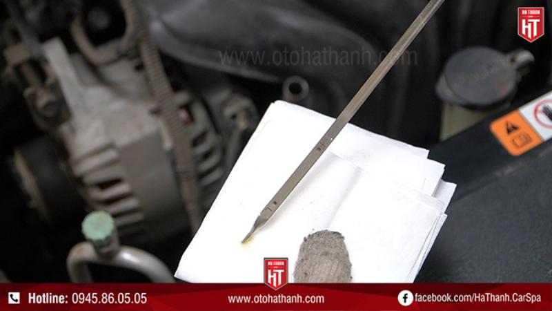 Thay dầu máy ô tô định kỳ giúp động cơ hoạt động trơn tru